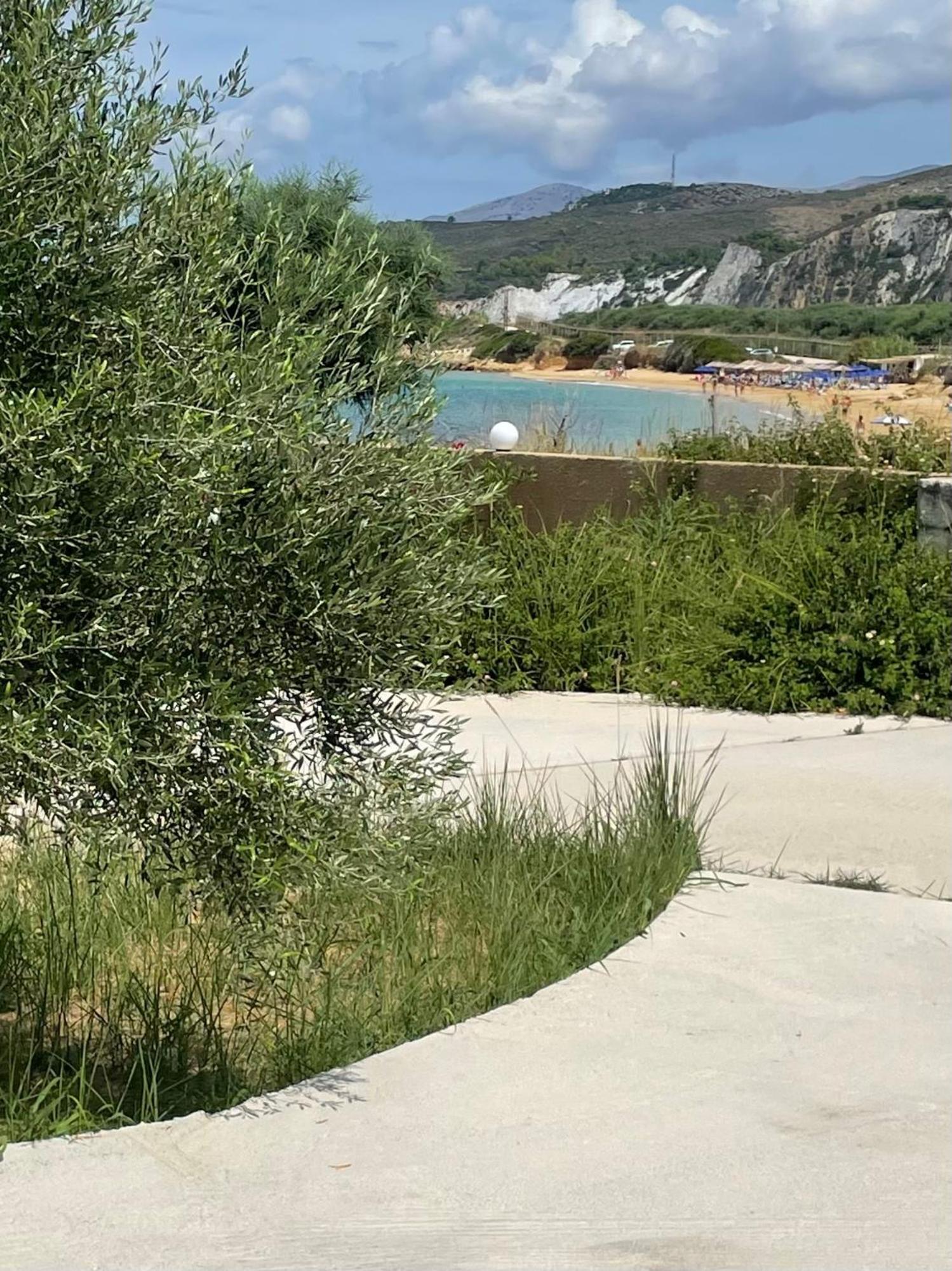 Minies Beach Villas Miniá Kültér fotó