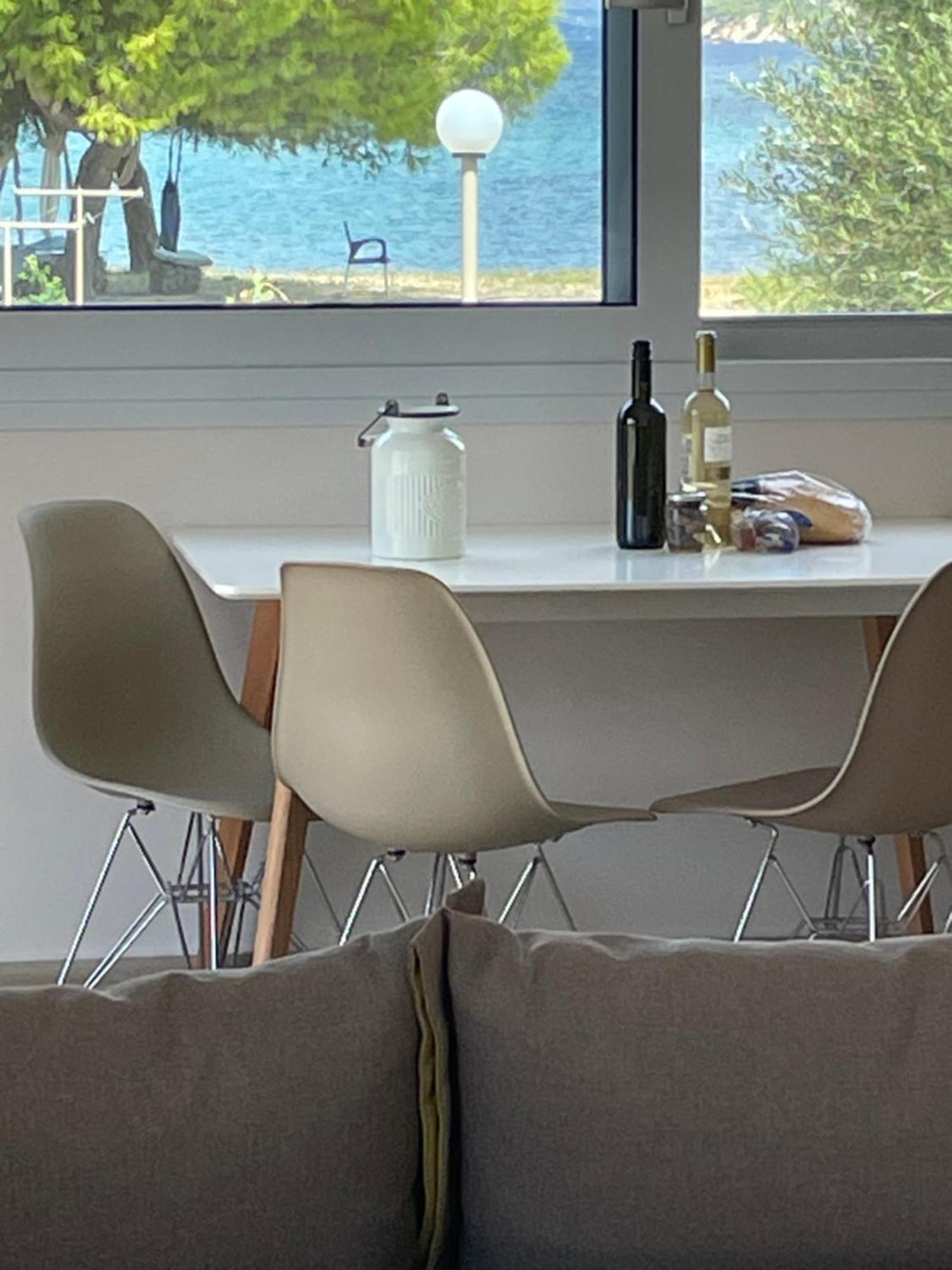 Minies Beach Villas Miniá Kültér fotó